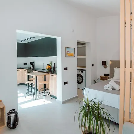 Apartment Andromahi & Laganas