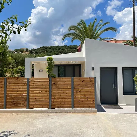Andromahi & Apartament Laganas